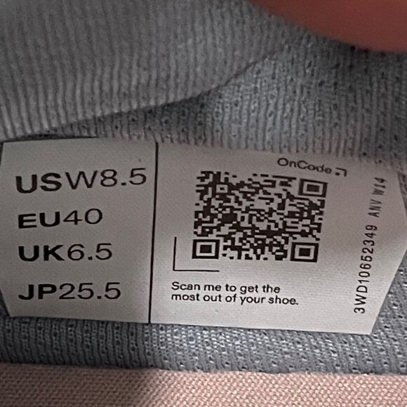 On THE ROGER Advantage Women's Size 8.5 White&Pearl - Picture 10 of 10